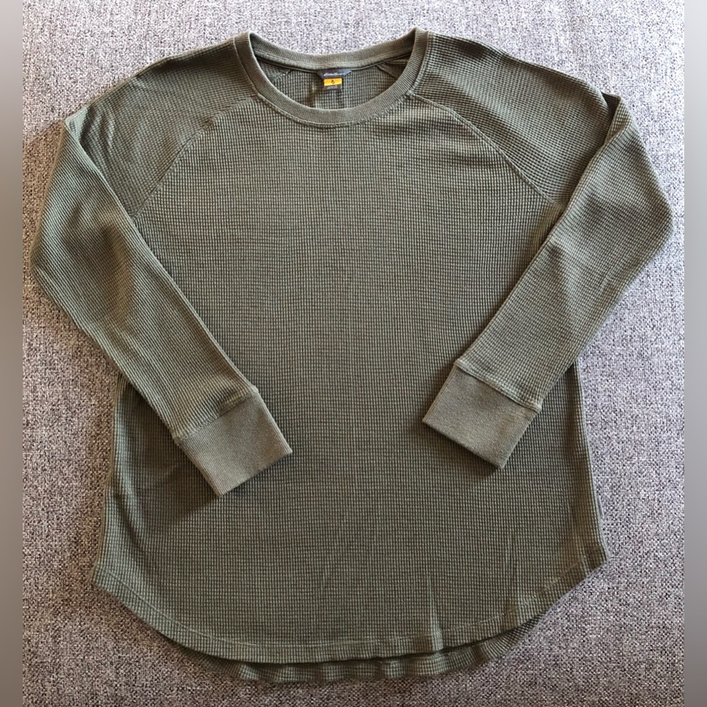 Women’s Eddie Bauer long sleeve waffle tee - Size Large